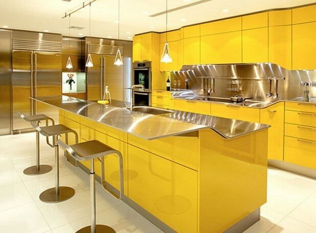 желтый интерьер кухни-4